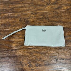 Michael Kors wristlet